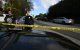 Agentes de policía aseguran una escena del crimen en Los Ángeles