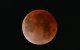 El eclipse lunar de Luna de Sangre tiñe la luna de rojo por un breve período a primera hora del 3 de marzo de 2026 en Los Ángeles, California