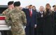 Trump recibe los cuerpos de los militares caídos/ Saul Loeb