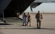 El Comando Norte de EEUU y el Comando de Transporte de EEUU apoyando los vuelos de deportación del ICE, mediante transporte aéreo militar en Fort Bliss, Texas, el 7 de febrero de 2025.
