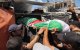 Hombres portan el cuerpo de Ezzedine Al-Haddad, el líder de las Brigadas Qassam, brazo armado del movimiento palestino Hamás