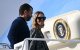 Bettina Anderson y Donald Trump Jr. entran en el Air Force One, en julio de 2025.