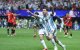 El delantero argentino Lionel Messi, número 10, celebra el segundo gol de su equipo