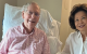 El senador Mitch McConnell junto a su esposa, Elaine Chao.