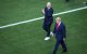 Donald Trump y Gianni Infantino saltan a la cancha durante la final del Mundial en Nueva Jersey, este domingo 19 de julio.