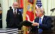 Donald Trump en el Salón Oval/ Jim Watson