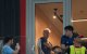 El padre de Lionel Messi, el delantero argentino con el dorsal número 10, Jorge Messi (izquierda), espera en la tribuna antes del inicio del partido de fútbol del Grupo C del Mundial de Catar 2022 entre Polonia y Argentina, que se disputa en el Estadio 974 de Doha el 30 de noviembre de 2022.