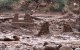 Esta imagen difundida por el Servicio de Parques Nacionales del Gran Cañón a través de X (antes Twitter) el 30 de agosto de 2026 muestra los restos de los pilares de un puente de piedra a lo largo del arroyo Bright Angel, tras una crecida repentina que destruyó la pasarela el 29 de agosto. Según el Servicio de Parques Nacionales, podría haber más de 20 personas desaparecidas tras la crecida repentina en el Parque Nacional del Gran Cañón. Las inundaciones azotaron el sábado el cañón Bright Angel y la zona de Phantom Ranch, según informó el servicio, que añadió que estaba colaborando con las autoridades de Arizona para evacuar a la población y localizar a las personas que se encontraban en la zona afectada.