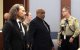 Duane Davis (C) y su abogado, Michael Sanft, son conducidos de nuevo a la sala del tribunal para conocer la fecha de la sentencia, después de que un jurado declarara a Davis culpable del asesinato del rapero Tupac Shakur, ocurrido en 1996, en el Tribunal de Distrito del Condado de Clark, situado en el Centro Regional de Justicia de Las Vegas, Nevada, el 31 de agosto de 2026. Duane Davis, un antiguo miembro de una banda de Los Ángeles, fue declarado culpable el 31 de agosto por un tribunal de Las Vegas del asesinato del rapero Tupac Shakur, ocurrido en 1996. Treinta años después de la muerte de la leyenda del rap en un casino de Las Vegas, el jurado declaró a Davis, de 63 años, culpable de asesinato tras tan solo unas horas de deliberación.