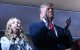 El presidente Donald Trump, junto a su nieta Kai Trump