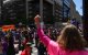 Manifestantes participan en una marcha del “Primero de Mayo” en Washington, DC