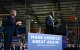 Donald Trump junto a Evander Holyfield/ Kent NISHIMURA