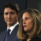Imagen de archivo de Justin Trudeau junto a Chrystia Freeland