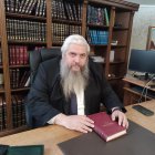 El rabino ucraniano Moshe Azman
