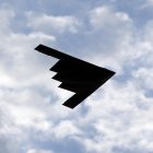 (ARCHIVOS) Un bombardero furtivo B-2