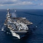 El USS Gerald R. Ford surca el estrecho de Gibraltar