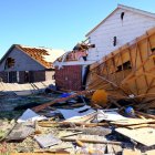 Destrozos provocados por un tornado en Oklahoma durante las tormentas de esta semana.