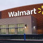 Fachada de la sede de Walmart, en la que se puede ver su característico logo.