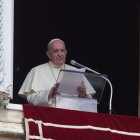 El Papa, en el balcón de la Plaza de San Pedro.