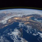 Vista de La Tierra desde el espacio. Imagen de archivo.