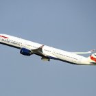 Avión de British Airways en pleno vuelo en una imagen de archivo.