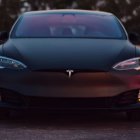 Tesla, uno de los coches eléctricos propiedad de Elon Musk.