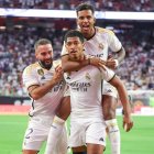 Dani Carvajal y Rodrygo celebran el gol de Bellingham en el partido de pretemporada frente al Manchester United  en julio de 2023.