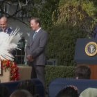 Biden celebra su cumpleaños perdonando a dos pavos según la tradición del Día de Acción de Gracias | Captura de pantalla YouTube