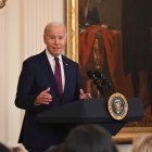 Biden admite ante la prensa que la frontera es insegura y se necesitan “cambios masivos” en el sistema migratorio