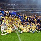 Los jugadores del América celebran el Apertura 2023 en el estadio Azteca de México