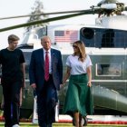 Barron con sus padres Donald y Melania Trump