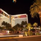 Vista del histórico casino The Mirage que, tras 34 años en Las Vegas, cerrara sus puertas el 17 de julio de 2024.
