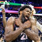 Joel Embiid (Philadelphia 76ers), el día que superó el récord de anotación en un juego de la franquicia.