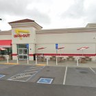 In-N-Out (Oakland, California).