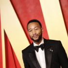 El cantante John Legend asiste a la fiesta de los Oscar de Vanity Fair en el Centro Wallis Annenberg para las Artes Escénicas en Beverly Hills, California