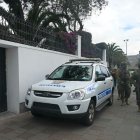 Policía de Ecuador irrumpe con fuerza en la embajada de México en Quito y detiene al exvicepresidente prófugo Jorge Glas