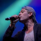 El cantante judío estadounidense Matisyahu actúa durante un concierto en el festival Rototom Sunsplash Reggae en Benicassim