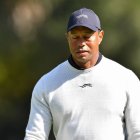 Tiger Woods durante la primera ronda del Genesis Invitational el 15 de febrero de 2024,