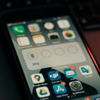 Un celular y varias aplicaciones-Archivo / Pexels (Szabó Viktor)