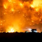 Imagen del incendio que arrasó con más de 15.000 acres de tierra en el sur de California el domingo, 16 de junio.