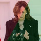 Elecciones presidenciales 2024: La vicepresidenta y actual candidata presidencial demócrata Kamala Harris habla sobre las recientes declaraciones de John Kelly, exjefe de gabinete del presidente Trump, de que Trump gobernaría como un "fascista", desde la residencia de Harris en el Observatorio Naval en Washington, DC, Estados Unidos, 23 de octubre de 2024.