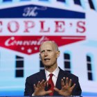 El senador republicano Rick Scott