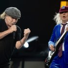 Brian Johnson y Angus Young de ACDC en Power Up 2024