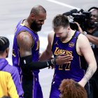 LeBron James y Luka Doncic