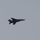 Un avión de combate chino sobrevuela la isla de Pingtan.