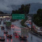 Tráfico en la autopista Interestata de Los Ángeles, California