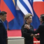 Gustavo Petro saluda a Xi Jinping y Dilma Rousseff