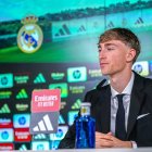 Dean Huijsen, en su presentación como nuevo futbolista del Real Madrid.