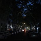 Una calle de Barcelona (España) sin luz el día del apagón.