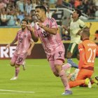 Luis Suárez celebra su gol al Palmeiras en el Mundial de Clubes